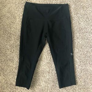 MPG Women’s Cropped Active Leggings Medium